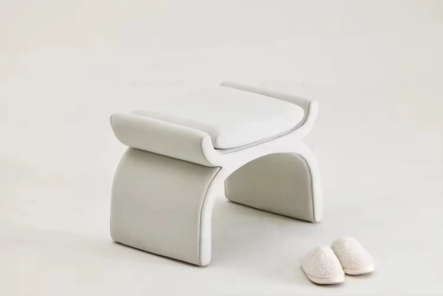 Infinia Pouf