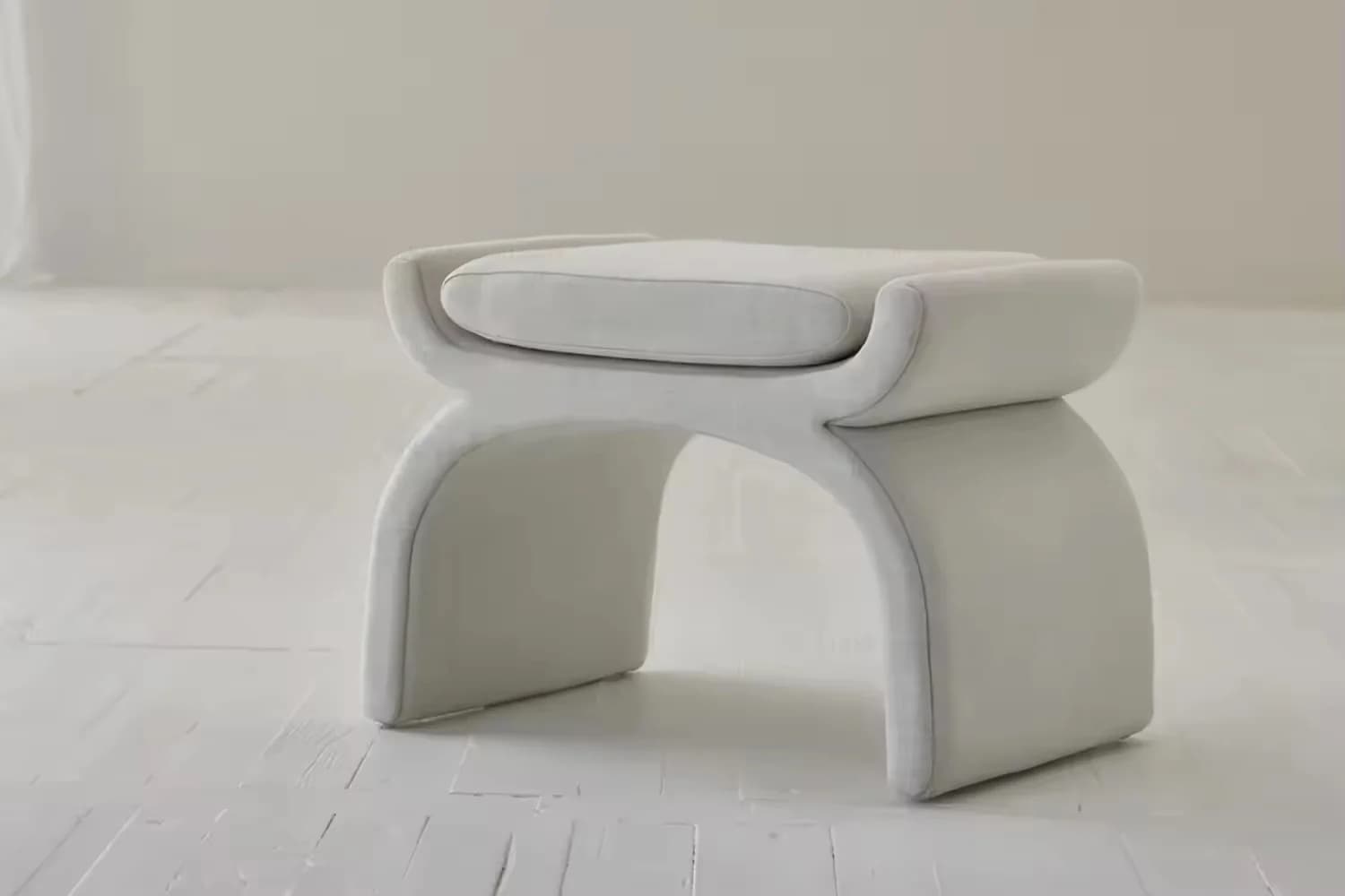 Infinia Pouf